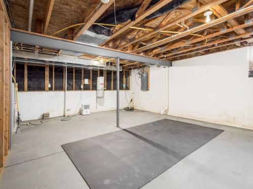 1867 Winding Hollow Dr, Darbydale OH  43123-4784 exterior