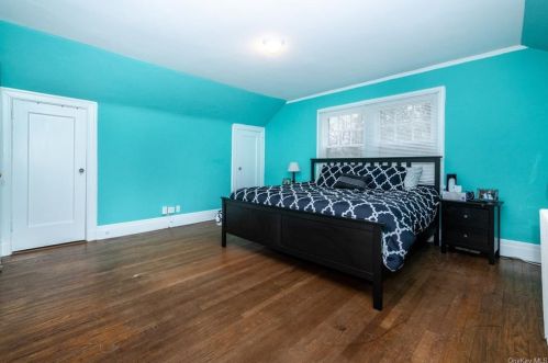 15 Fenimore Rd, New Rochelle NY  10804-2103 exterior