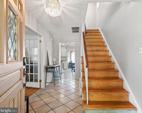 516 Britton Dr, Norristown, PA 19406-1604