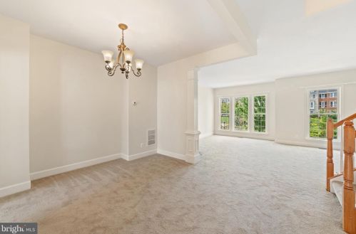 14631 Weeburn Way, Woodbridge VA  22191-4043 exterior