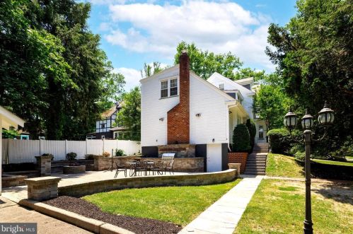 801 Thomas Ave, Riverton NJ  08077-1030 exterior