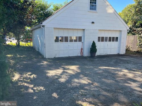 14 Beechwood Ave, Camden NJ  08107-1319 exterior