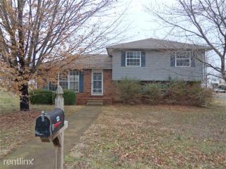 122 Oak Tree Dr, Oak Grove KY  42262-9399 exterior