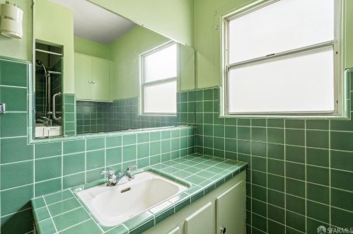163 Iris St, Redwood City CA  94062-1950 exterior