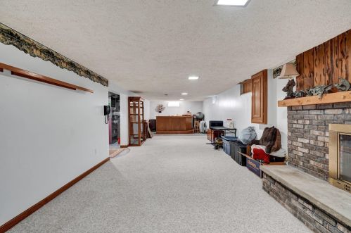 30427 Beachview Ln, Waterford WI 53185-3455 exterior