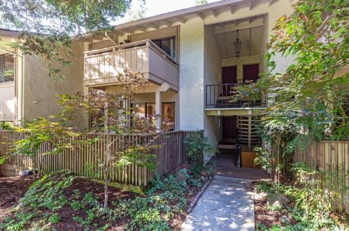 20760 4th St, Saratoga, CA 95070-5857