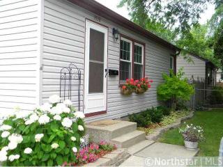 3538 Valley St, Minneapolis, MN 55418-1212
