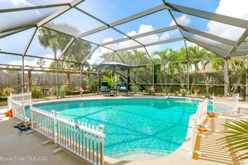 2626 Kingdom Ave, Melbourne, FL 32934-7586