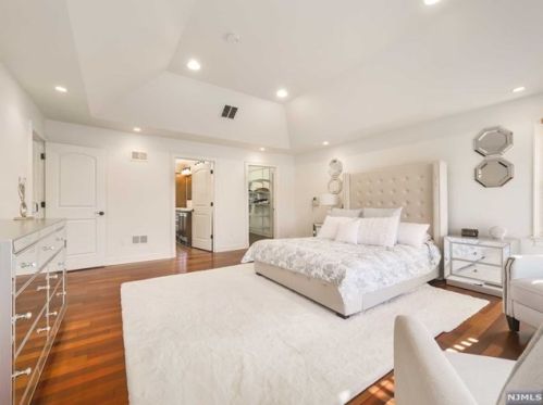 1994 Macopin Rd, West Milford NJ  07480-1932 exterior