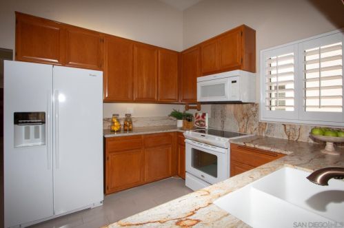 17977 Avenida Alozdra, San Diego CA 92128-1570 exterior