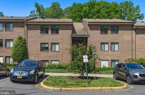 1433 Northgate Sq, Herndon, VA 20190-3749