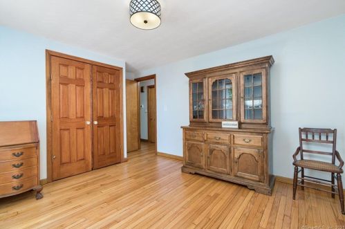 73 Notch Rd, Manchester CT  06043-7421 exterior