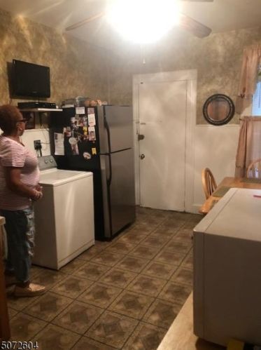 16 Hopper St, Paterson NJ 07508-2037 exterior