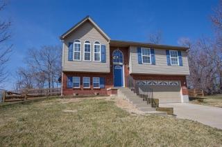 320 Center Park Dr, Florence, KY 41042-1825