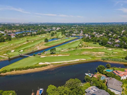 1045 Channel Dr, Hewlett NY  11557-2616 exterior