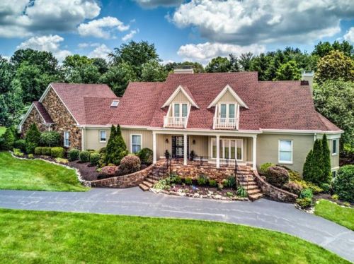 912 Rugby Pl, Louisville, KY 40222-5642