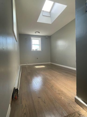 496 Catskill Ave, North Lindenhurst NY  11757-2744 exterior