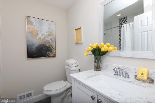 125 Applewood Dr, Auburn NJ 08085-1559 exterior