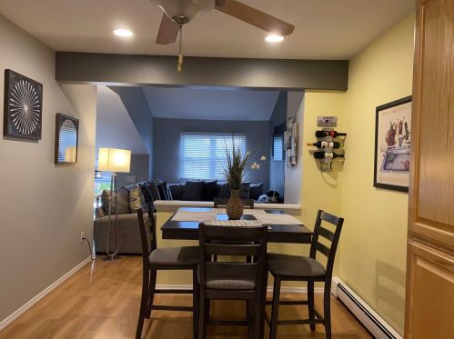 28 Larch Ct, Fishkill NY  12524-2627 exterior