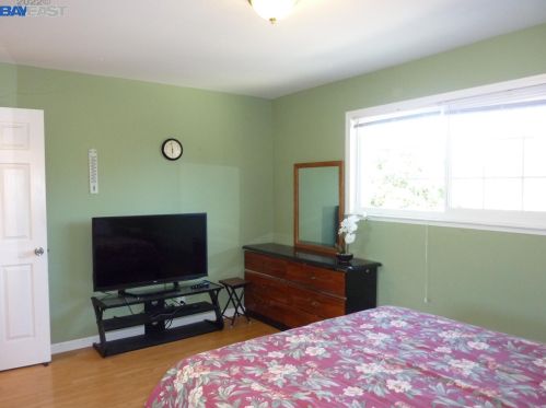 268 Royce Way, West Pittsburg CA  94565-4700 exterior