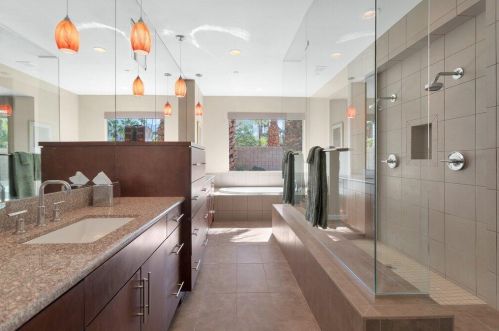 915 Oceo Cir, Palm Springs CA  92264-0330 exterior