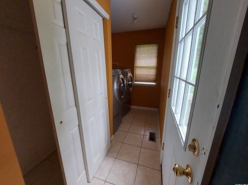 111 Crystal Brk Holw Rd, Mount Sinai NY  11766-2024 exterior