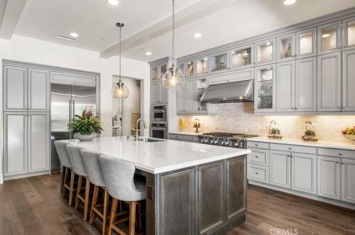 22 Shadybend, Irvine CA  92602-0844 exterior