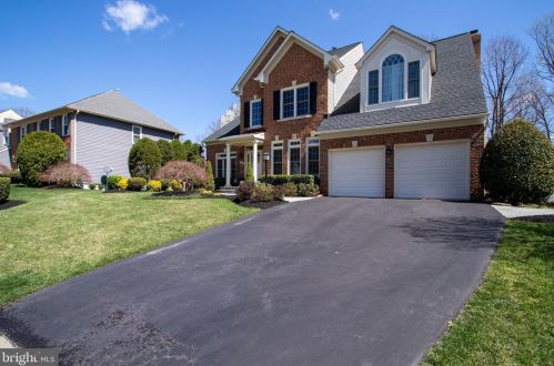 7807 Valleyfield Dr, Springfield, VA 22153-4117