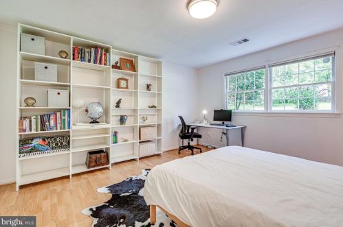 328 River Bend Rd, Great Falls VA  22066-4140 exterior