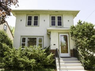 4520 Cedar Ave, Minneapolis, MN 55407-3630