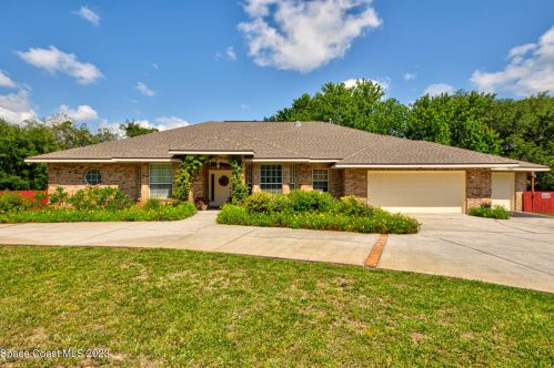 3910 Wateroak Way, Titusville FL  32796-1475 exterior