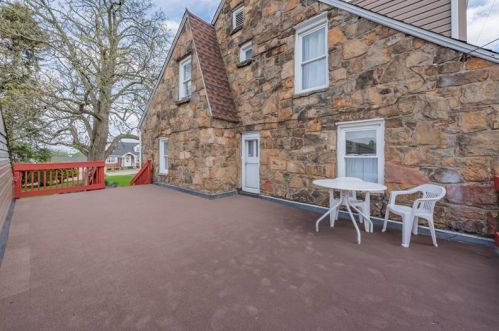 1008 Frank Ave, Jeannette PA  15644-1534 exterior