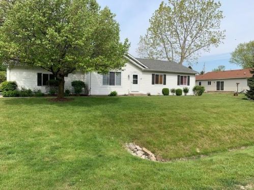 12418 41st Ave, Kenosha, WI 53158-3915