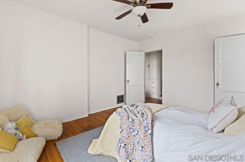 3221 Dumas St, San Diego CA  92106-1311 exterior