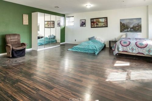 210 Davis St, Lake Elsinore CA  92530-3226 exterior