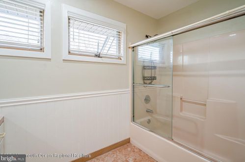 74 Moorage Ave, Berkeley Township NJ 08721-1836 exterior