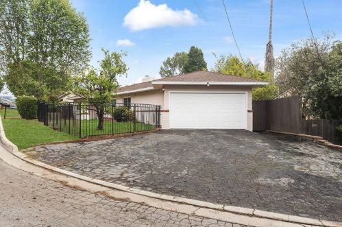 1616 Orange Tree Ln, La Canada, CA 91011-2909