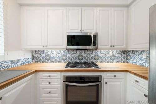 13529 Jadestone Way, San Diego CA  92130-2828 exterior