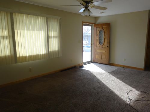 5606 Roder Ct, Milwaukee, WI 53208-2512