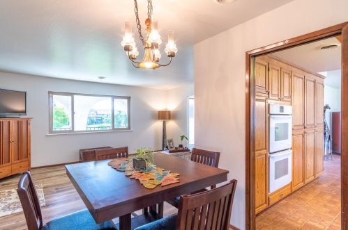 105 Daffodil Dr, Hollister CA  95023-3103 exterior