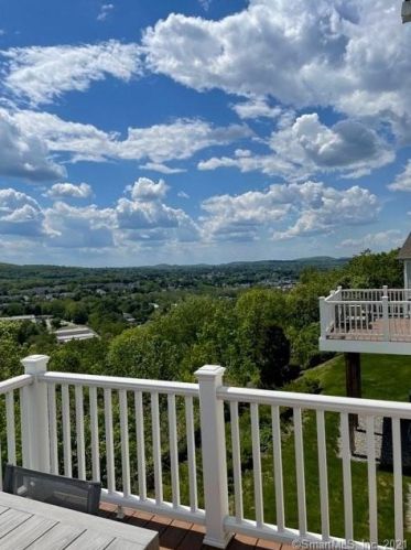 2 Great Hill Dr, Bethel, CT 06801
