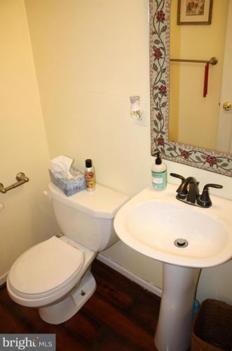 2344 Derry St, Harrisburg PA 17111-2616 exterior