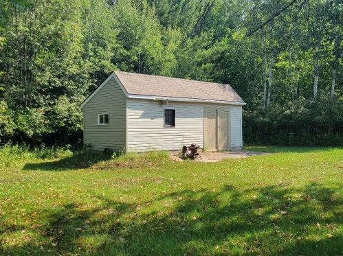 2147 Best Ln, Shell Lake WI 54871-4448 exterior