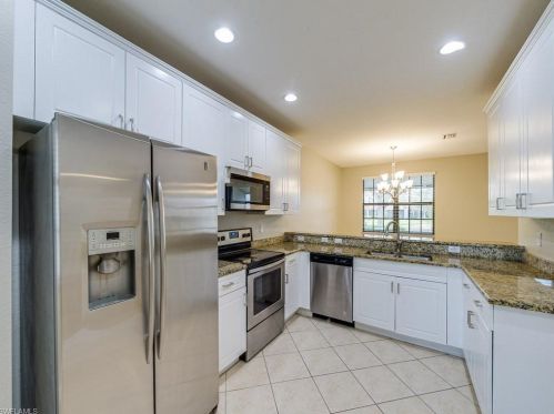 15586 Summit Place Cir, Naples, FL 34119-4126