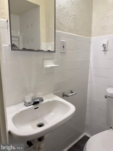 565 Pershing Ave, Lancaster PA  17602-4369 exterior