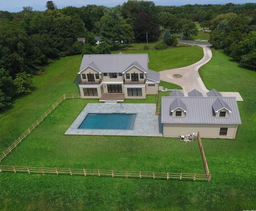 2055 Albertson Ln, Greenport, NY 11944-2606