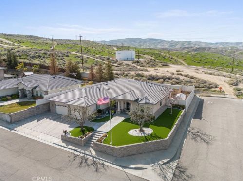 409 Quail Ct, Taft, CA 93268-4511