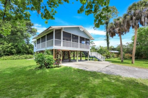 5202 Cypress Ln, Naples, FL 34113-7710