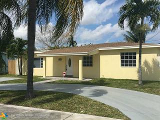 9325 43rd Ter, Miami, FL 33165-5232