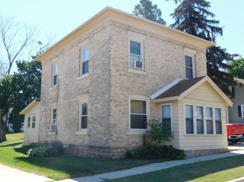 1202 Riverview Dr, Kewaskum WI  53040-9782 exterior